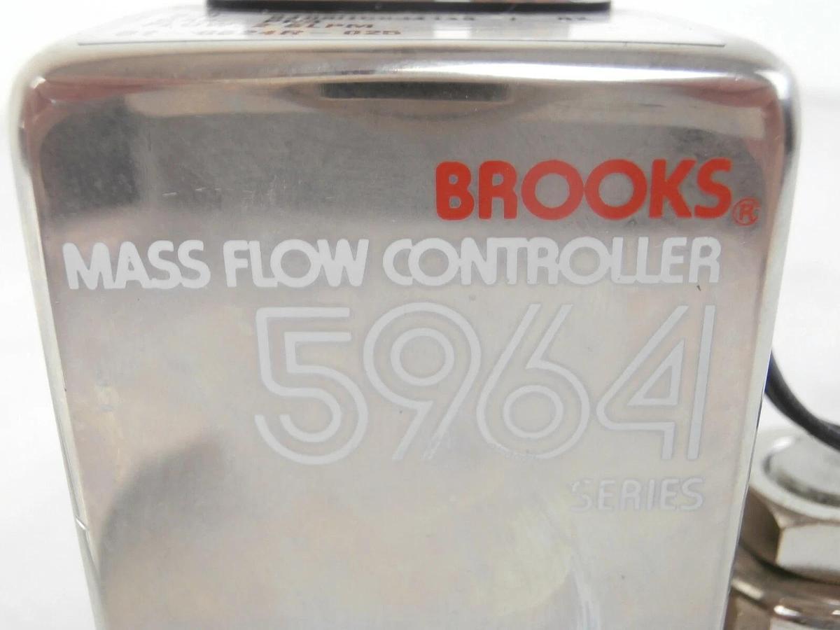 Used Brooks 5964C2MAKW5KA Mass Flow Controller MFC Novellus 22-10518-00 Working Spare