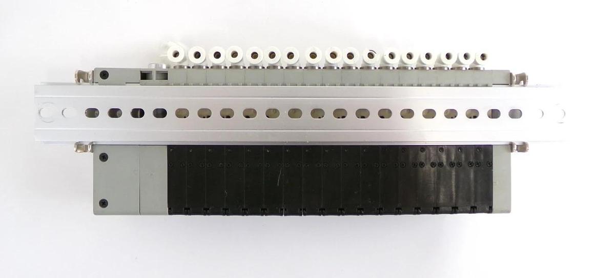 Used CKD N4S0-T30 17-Port Pneumatic Manifold Lot of 4 Working