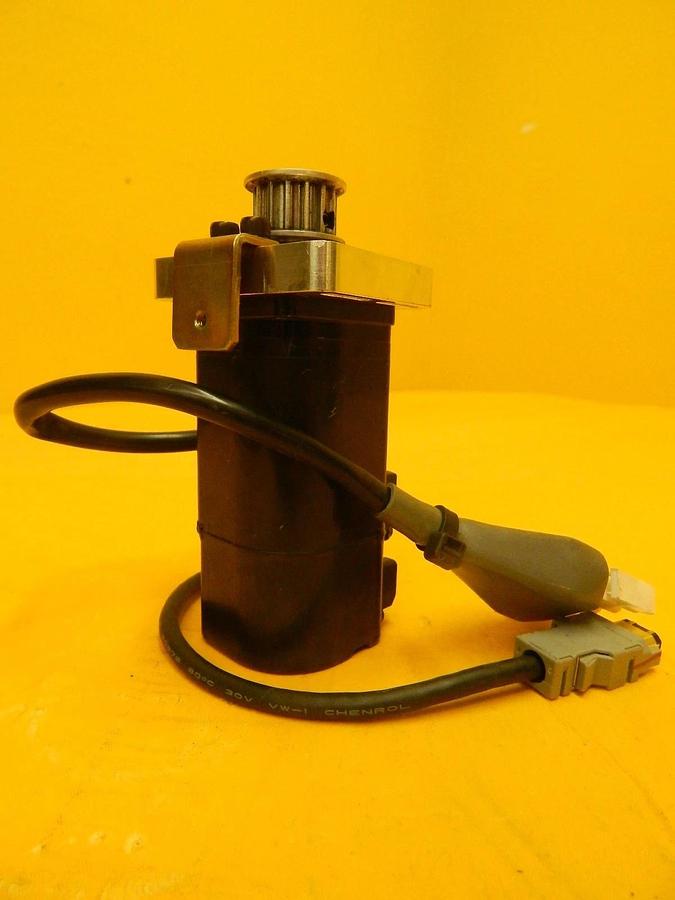 Used Oriental Motor SGMAH-01A1A-AD11 AC Servo Motor Used Working