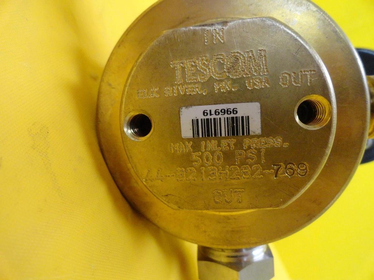 Used Tescom 44-3213H282-769 Manual Pressure Regulator Swagelok SS-45S8 Used Working