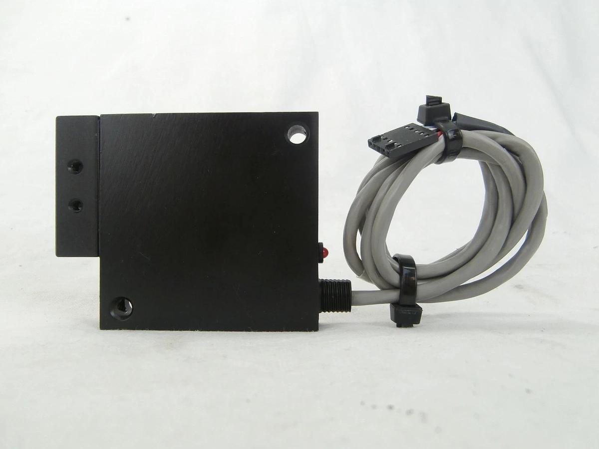 Used Banner SM51RB6 LED Scanner L/H Receiver KLA Instruments 750-657650-01 2132 Used