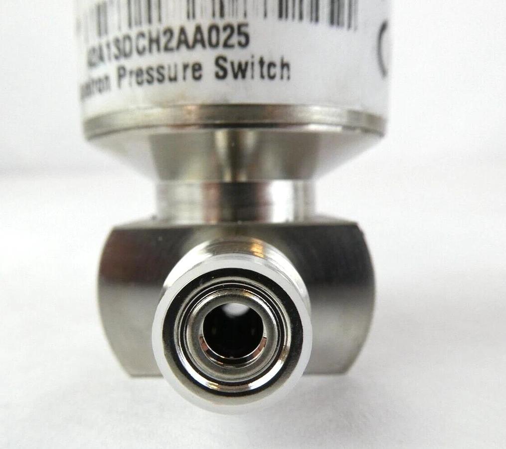 Used MKS Instruments 42A113DCH2AA025 Baratron Pressure Switch Lot of 7 Working