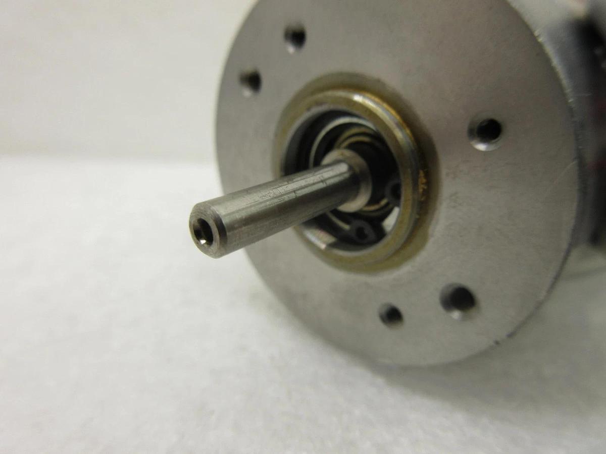 Used Yaskawa Electric UTOPI-020MX Minertia Motor UGQMEM-01SNQ22 Nikon NSR-S204B Spare