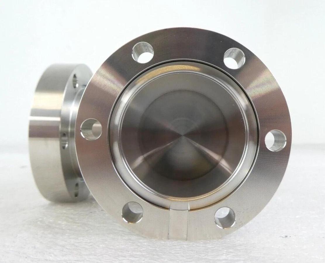 Used VAT 21632-GE11-AAH2 High Vacuum Pneumatic Angle Valve AMAT 3870-06500 Working