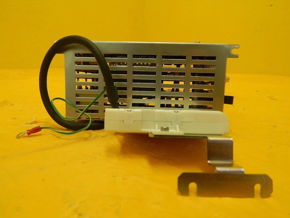 Used Omron E5ZT-N08TC01-2 Temperature Controller Assembly Used Working