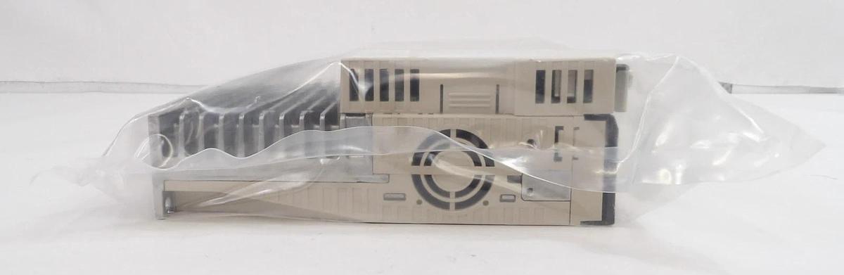 Used Yaskawa Electric SGDV-2R8AE1AY00044 Servo Drive SERVOPACK AMAT 0190-54530 New