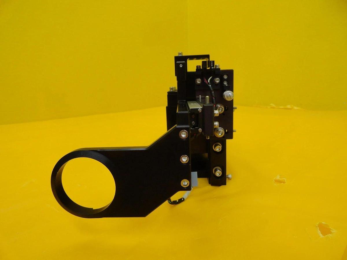 Used KLA-Tencor Optical Lens Mirror Housing Assembly 730-404395-00 5107 Used Working