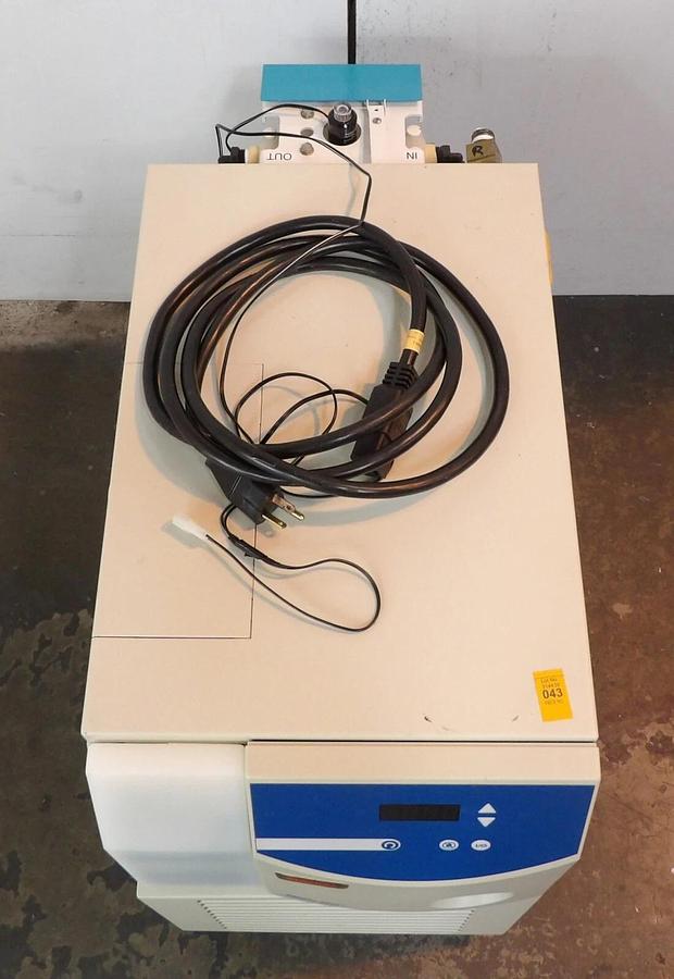 Used Merlin M33 Thermo Electron Neslab 263112154000 Recirculating Chiller Working