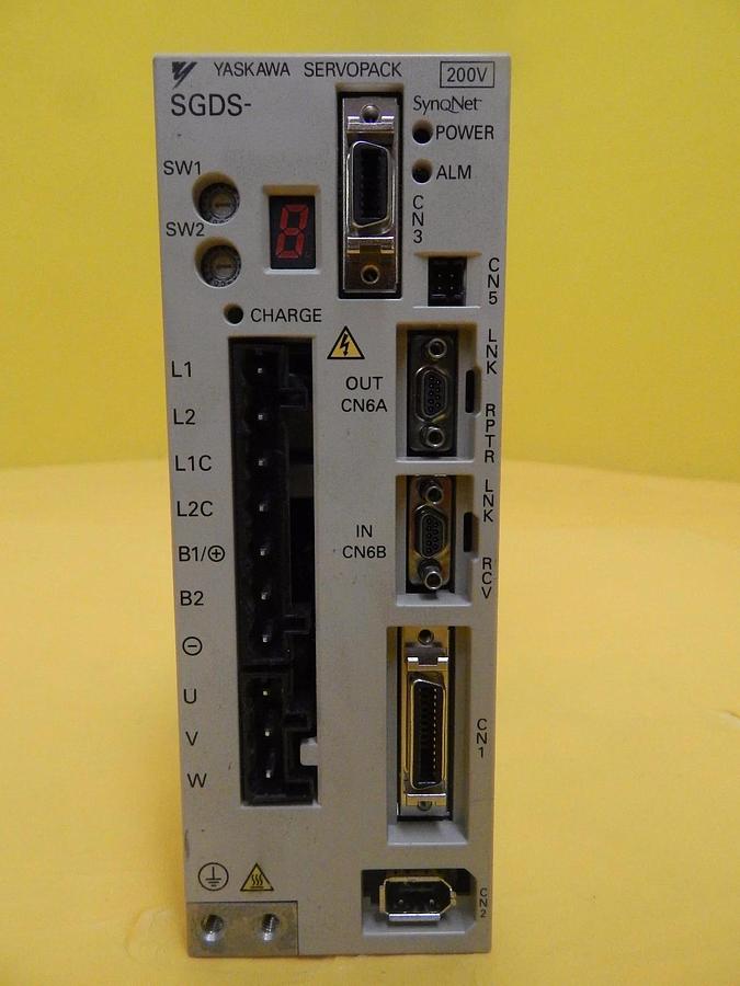 Used Yaskawa SGDS-01A72A Servo Drive SGDS SERVOPACK 200V Used Working