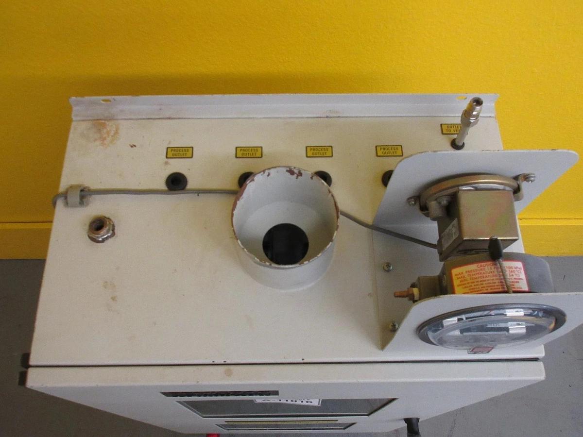 Used Matheson SEMI-GAS GSM-468 Gas Safety Monitor Cabinet SGS Halocarbon 14 CF4 Used