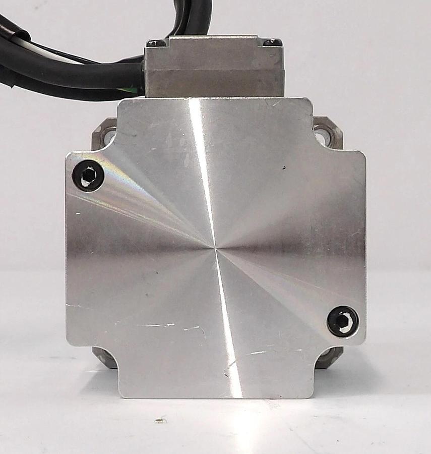 Used Harmonic Drive Systems 9800304568 Servo Actuator FHA-11C-100-12S17bG-C Working