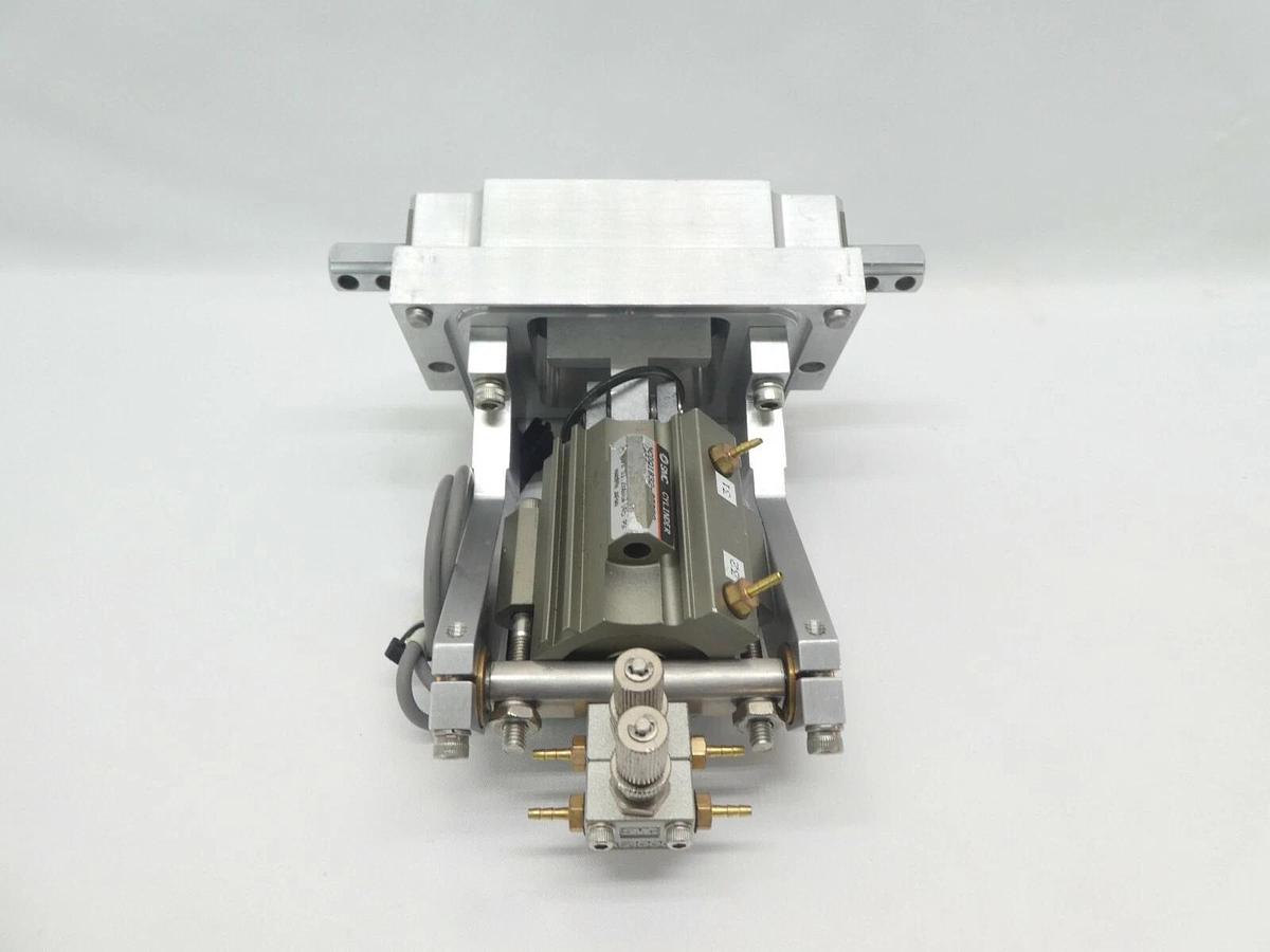 Used AMAT Applied Materials 0240-76513 5000 Cleanroom Slit Valve "H" 520 Chemraz