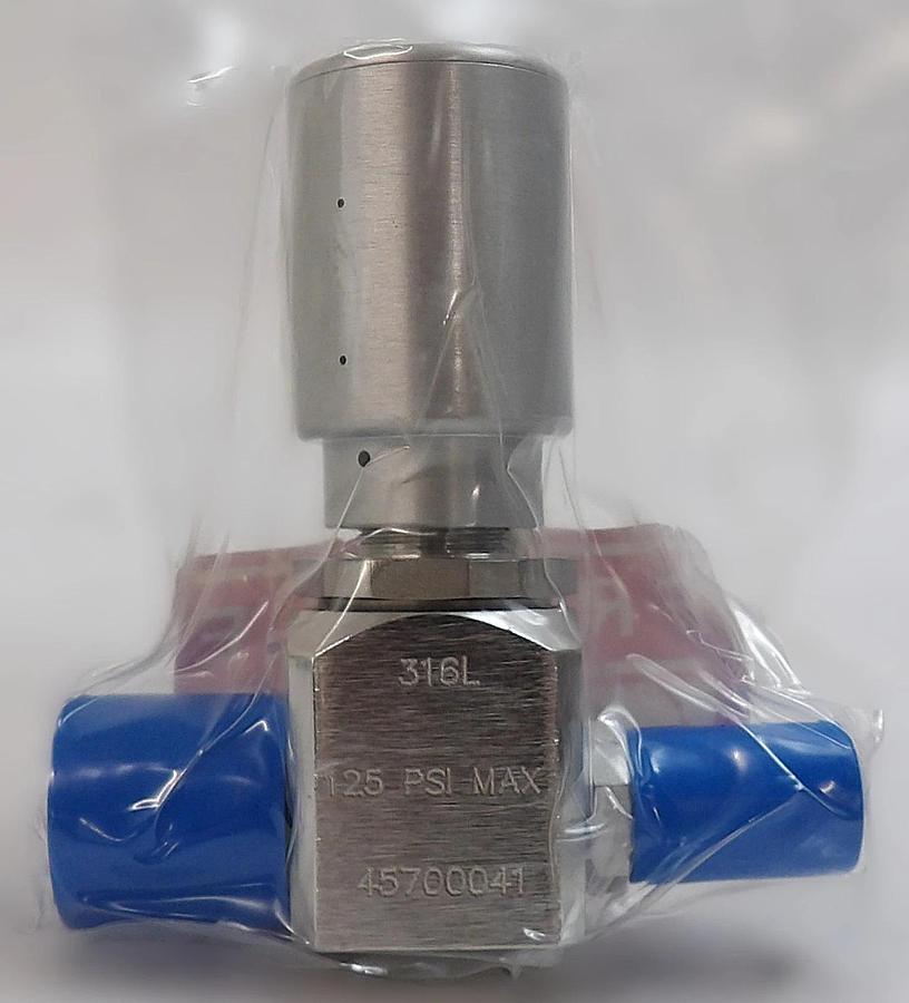Parker Veriflo 45700041 Diaphragm Valve 930AOPLPNCSFSMF Lot of 2 New