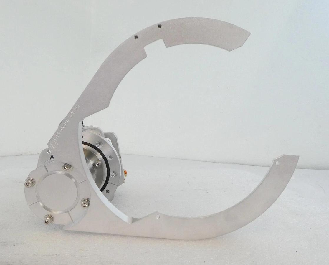 Used AMAT Applied Materials 0020-90540 200mm Wafer CVD Gimbal Assembly SMC Surplus
