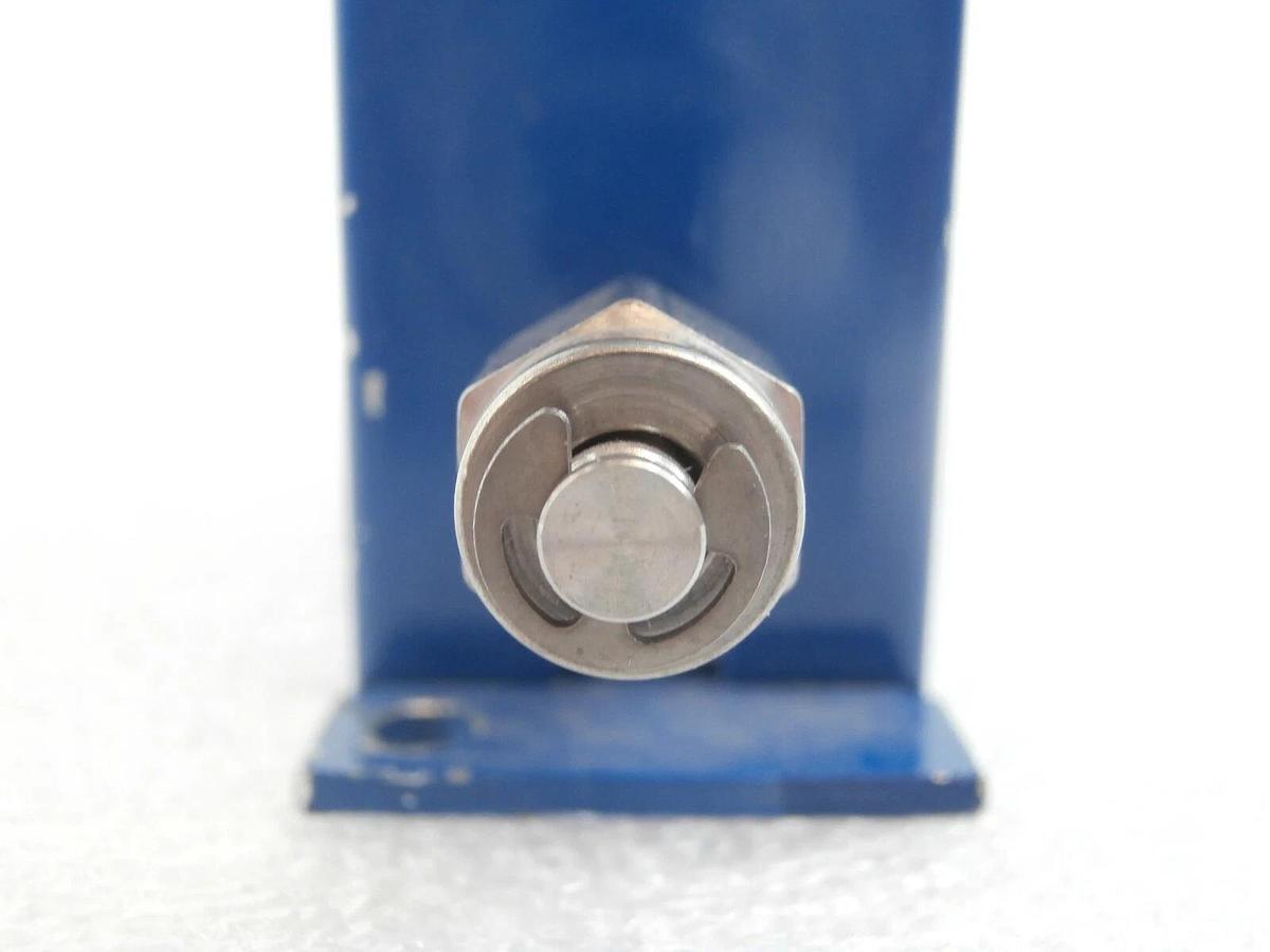 Used STEC LV-210 Liquid Mass Flow Meter 0.1 g/min Octane Working Surplus