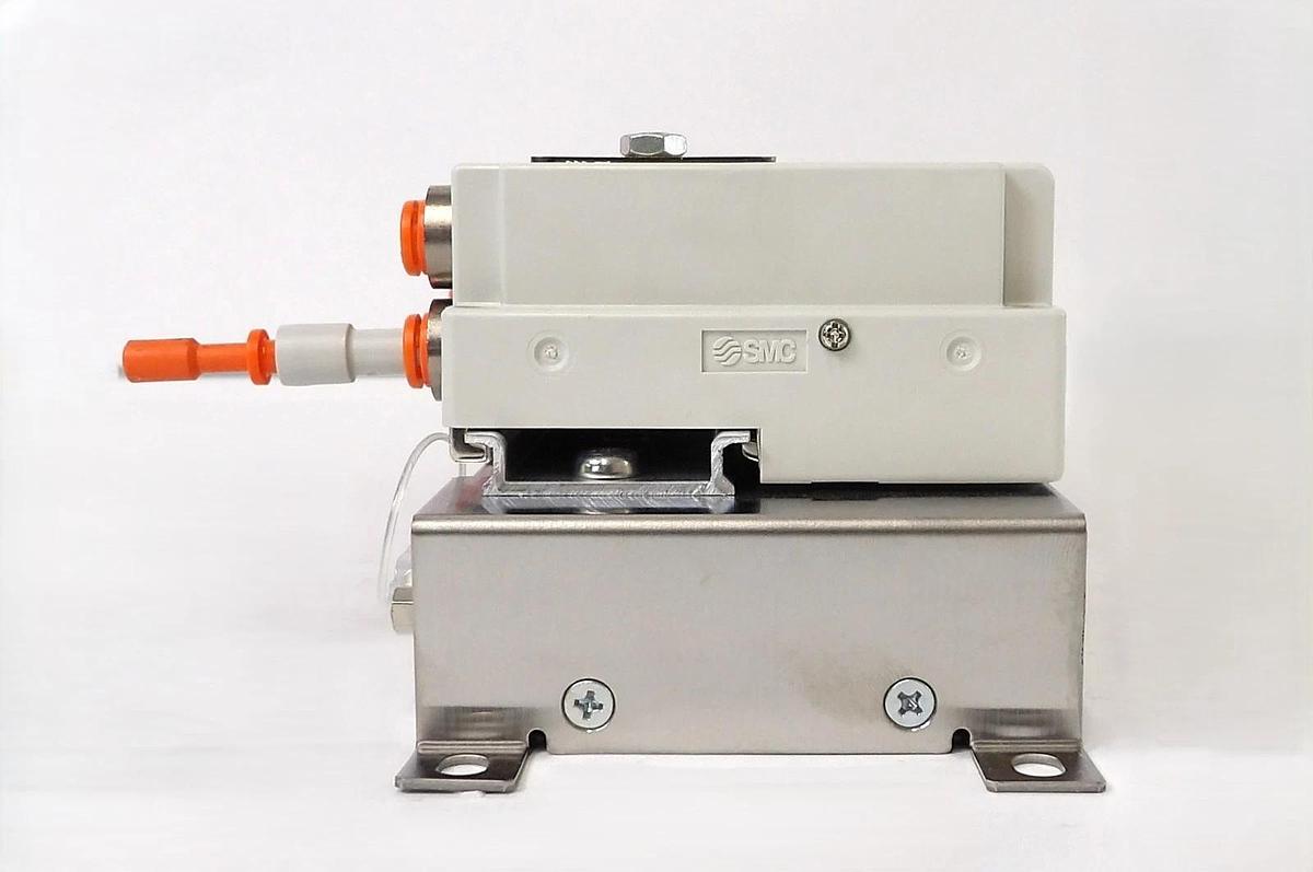 Used SMC IN587-21 21-Port Pneumatic Manifold SJ2A60T-5NFZ-N1-X21 AMAT New Surplus