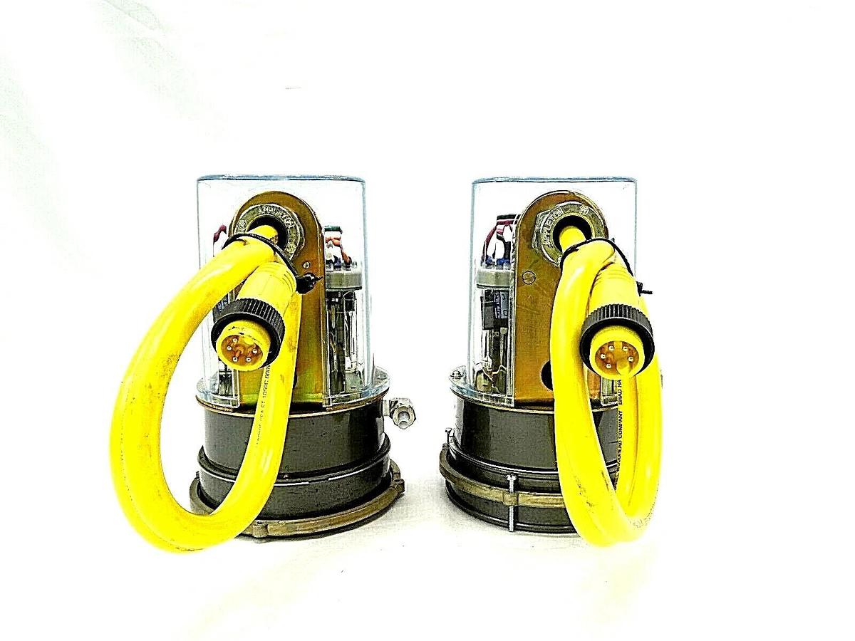 Used Dwyer 3000-0 Photohelic Pressure Switch Gauge 3000 Lot of 2 Working Surplus