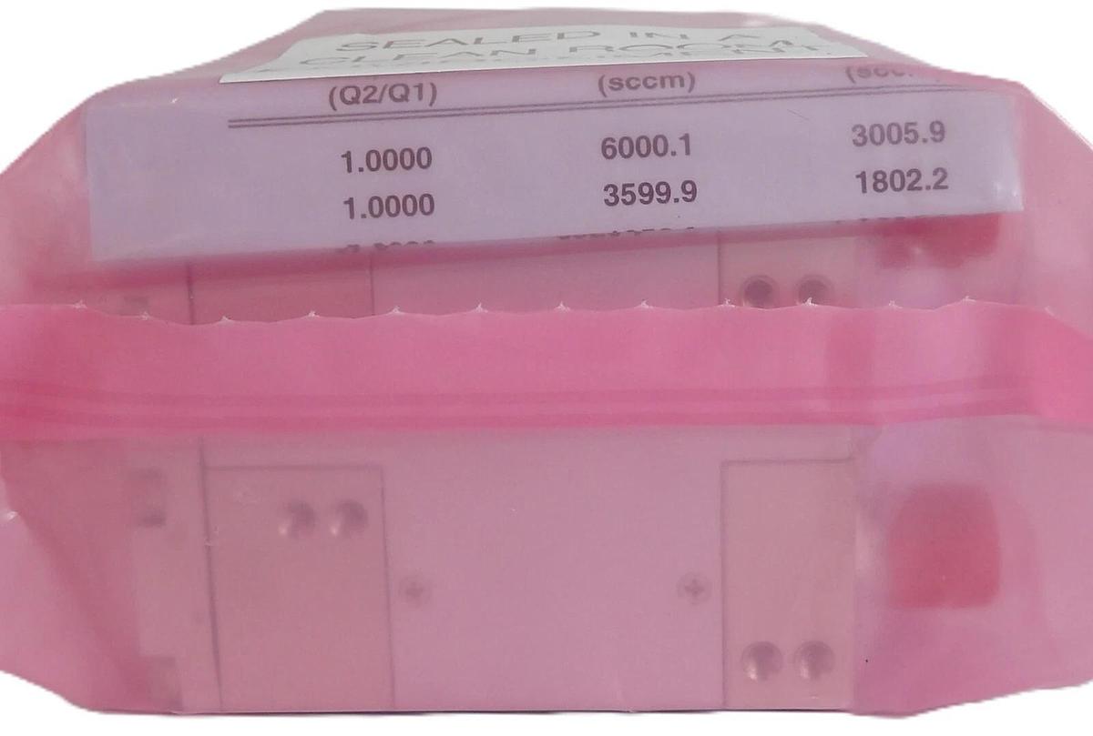 Used MKS Instruments DLT2A2-33199 Flow Ratio Controller DELTA II New Surplus