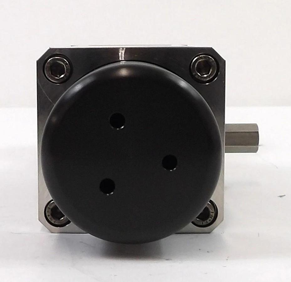 Used VAT 01034-KE11-AOK1 Mini UHV Gate Valve Series 01.0 AMAT 0190-62835 New Surplus