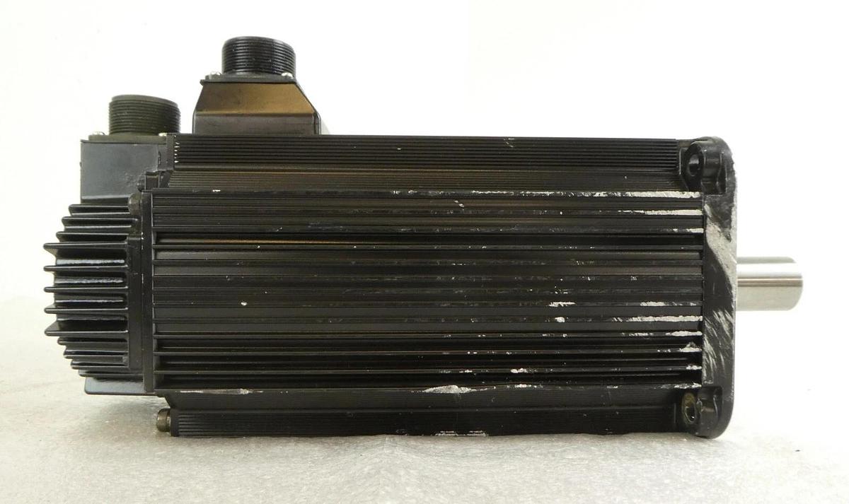 Used Yaskawa Electric SGMS-50A6AB AC Servo Motor AMAT Spare Surplus