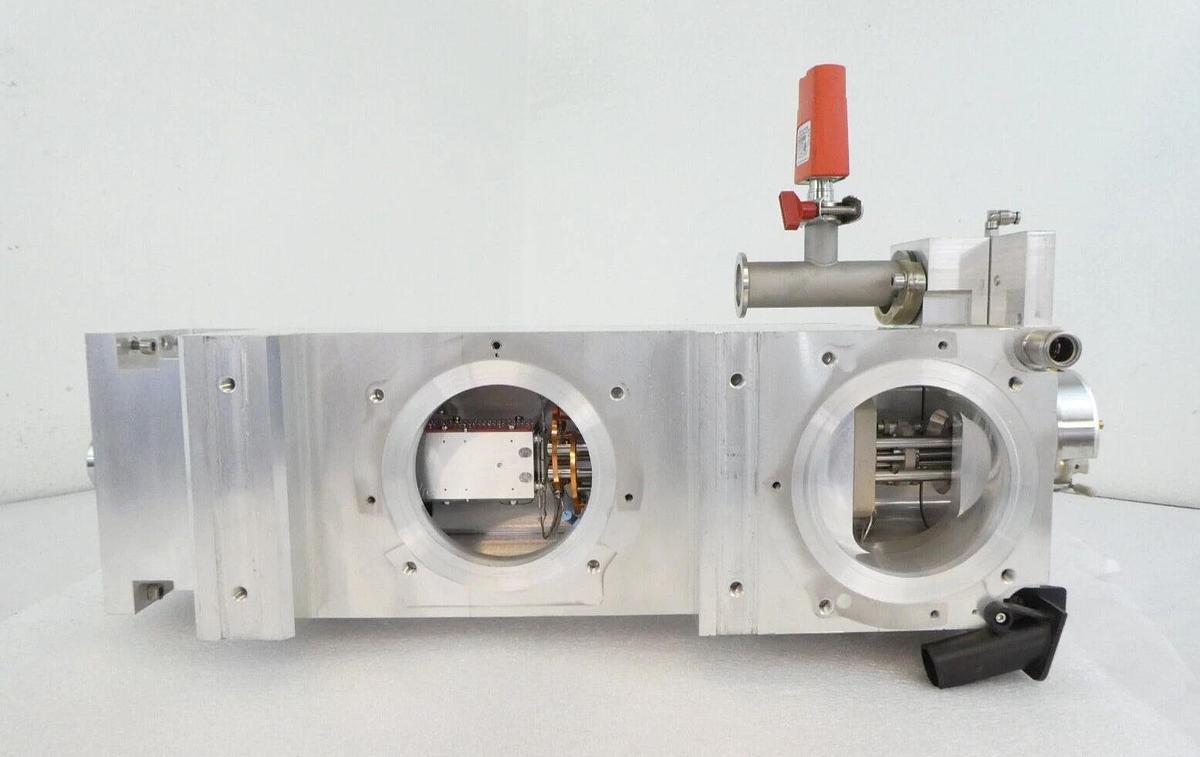 Used Waters 289005632 Xevo Q2 QTof Collision Column Quadrupole Time-of-Flight Surplus