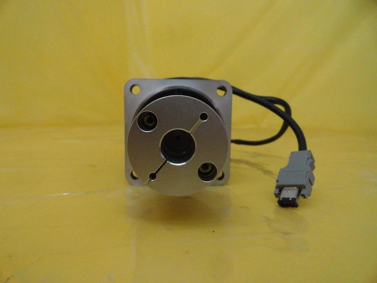 Used Omron R88M-W75030T-B AC Servo Motor NES100W-N15CXN16C Used Working