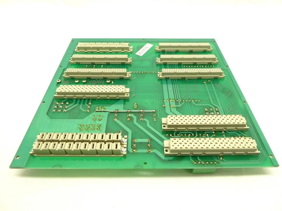 Used Leybold Vacuum 200.29.689 Back Plane PCB ERNI 044.772 ULTRATEST UL 500 Working
