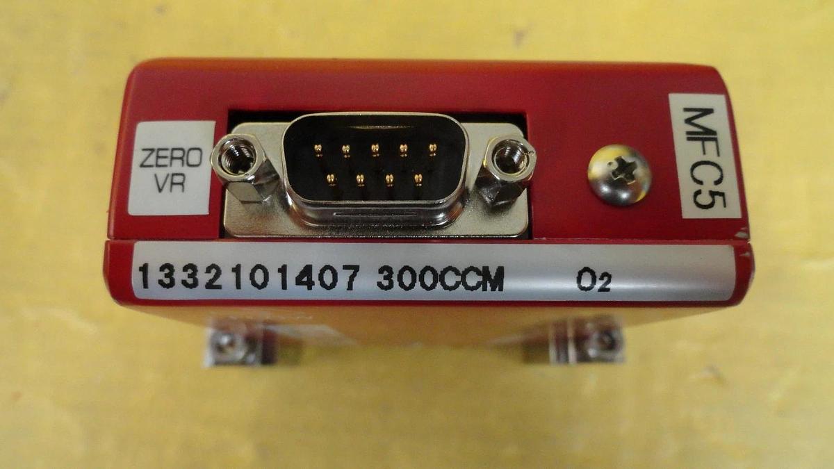 Used STEC SEC-7330M Mass Flow Controller SEC-7330 300 SCCM O2 Used