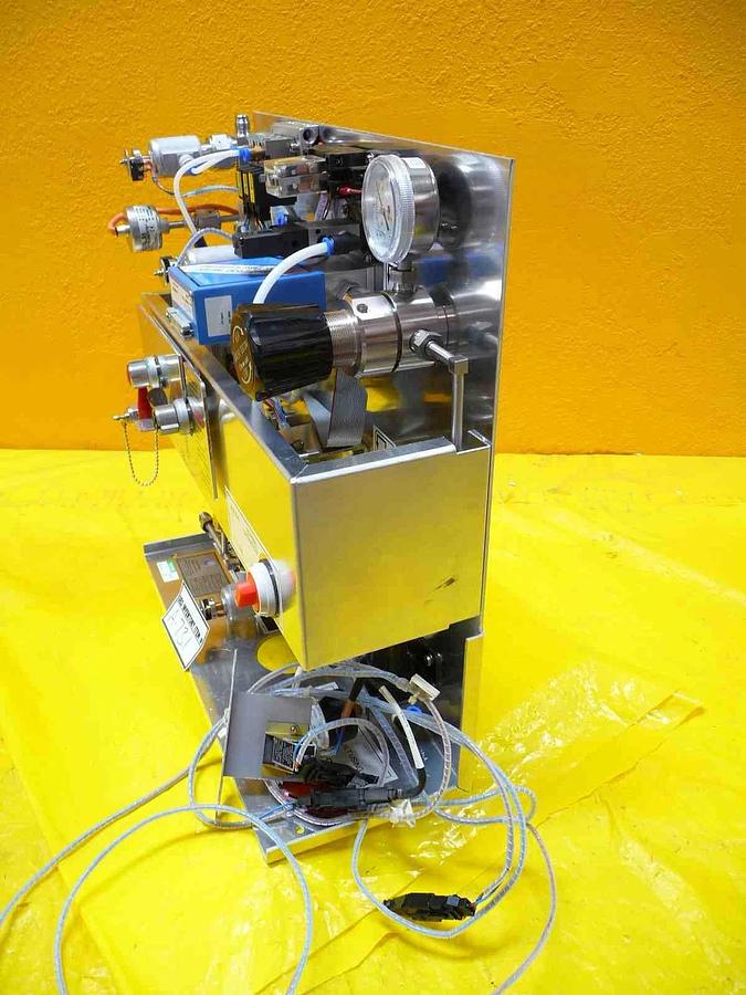 Used AMAT Applied Materials 0010-00888 Mass Flow Controller N2(H2) Gas Panel Working