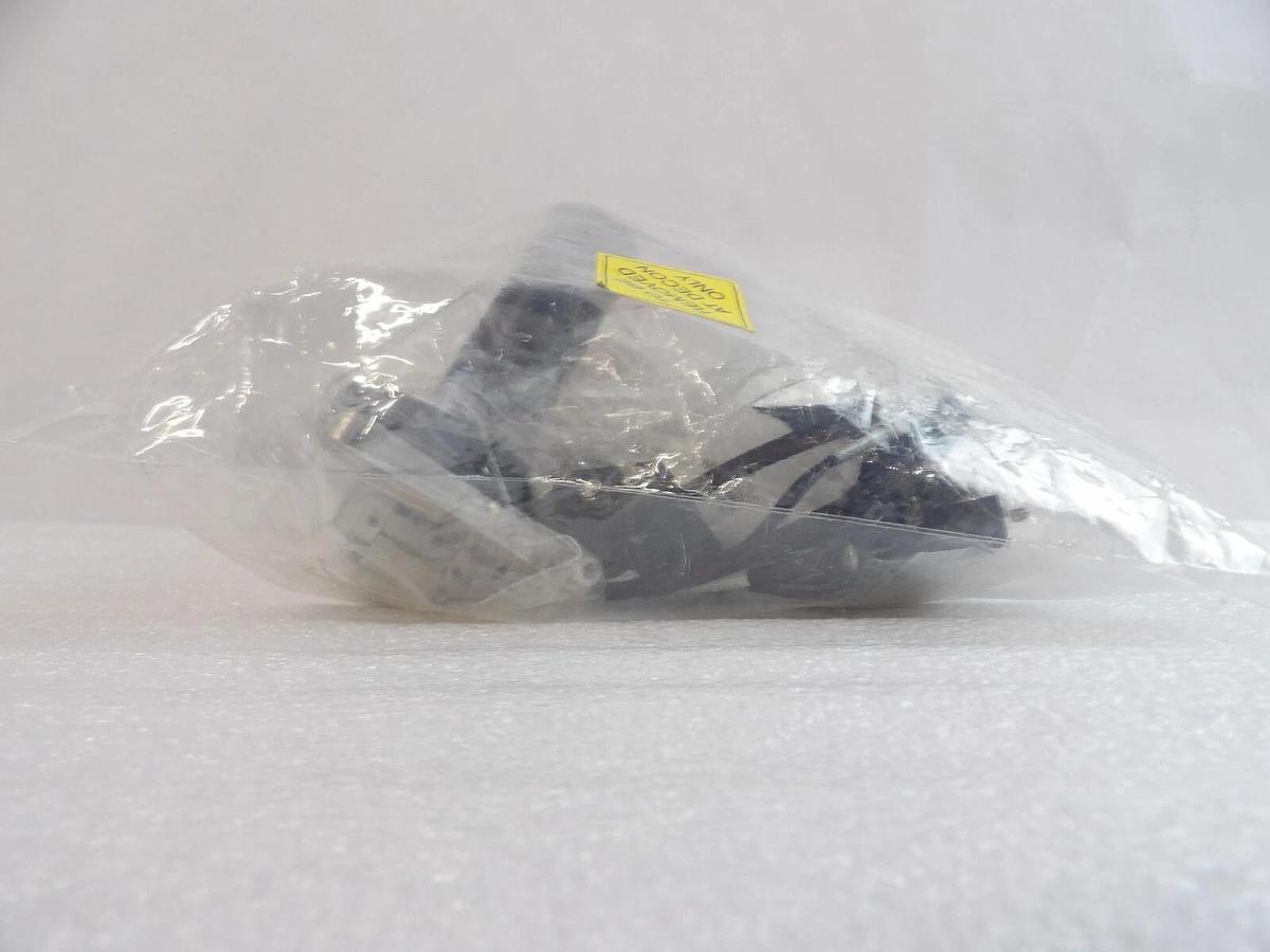VAT 232715 3-Position Pneumatic Actuator UHV Valve Retrofit Kit New Surplus