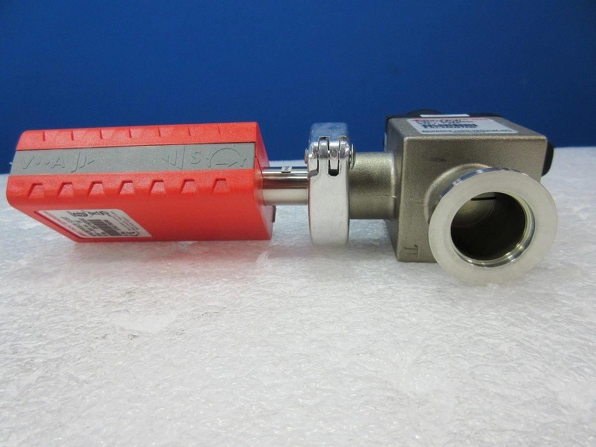 Used Edwards C31315000 Isolation Valve with D02182000 Pirani Gauge Used Working
