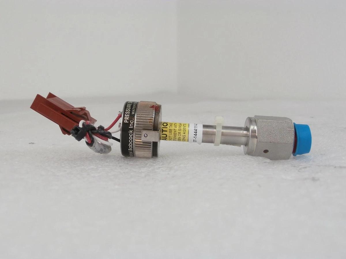 Used Bristol Babcock 506008-649 Pressure Switch ASM 02-144860-01 07-144411-003 Spare