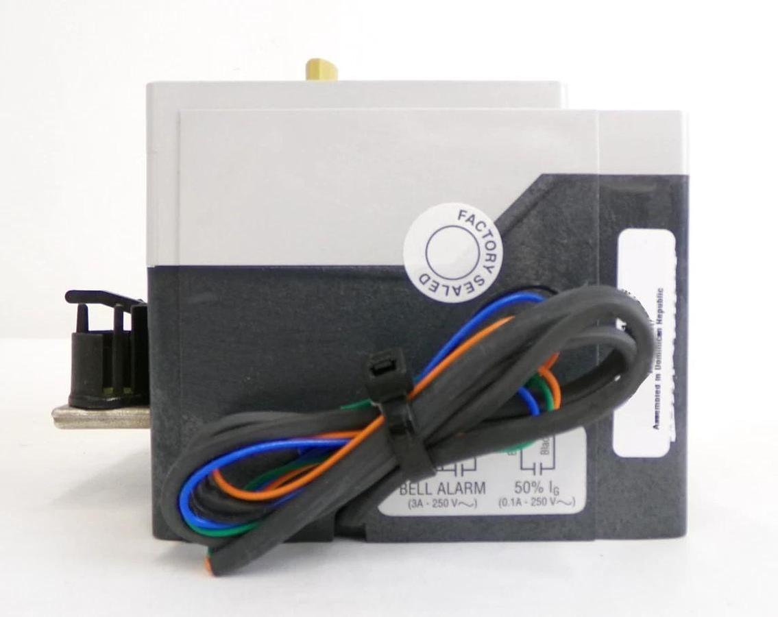 Eaton ELJBN3250W Ground Fault Protector Lot of 2 New