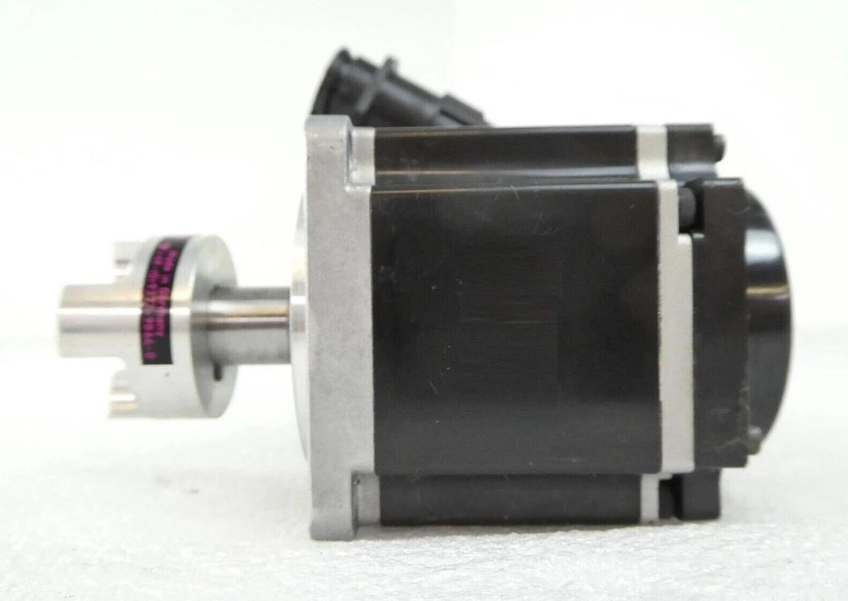 Used Sanyo Denki R2AA06020FXP00M AC Servo Motor SANMOTION R Working Surplus