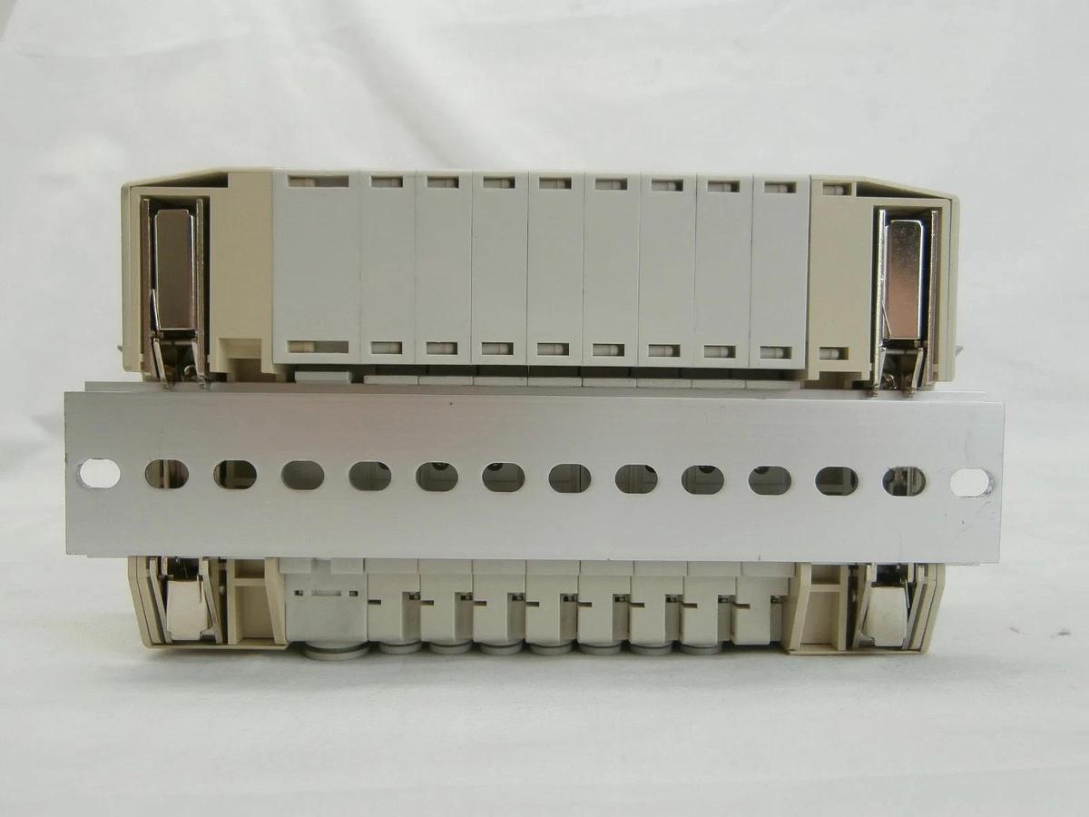 Used TEL Tokyo Electron 3D80-001913-11 SMC 8-Port Pneumatic Manifold Lot of 2 Working