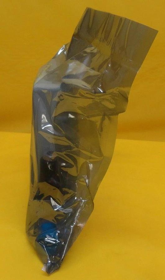 Used Brooks Instruments 0550EB25H1EA Mass Flow Controller MFC 0550E 200 SLM H2 New