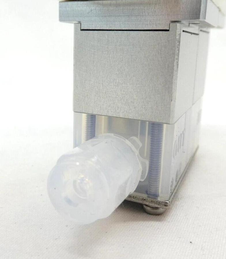 CKD AMC-VS-X2CY Liquid Chemical Valve New Surplus
