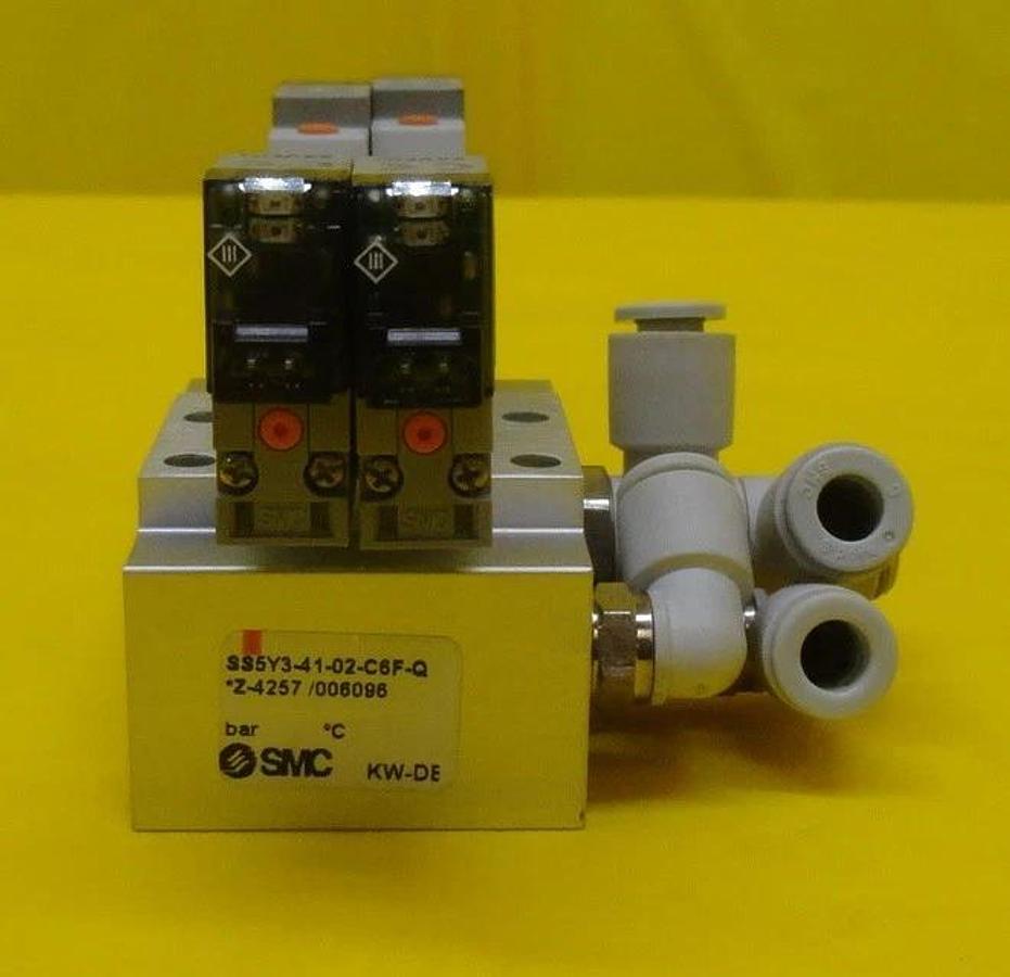 Used SMC SS5Y3-41-02-C6F-Q Pneumatic Manifold Z-4257 Used Working