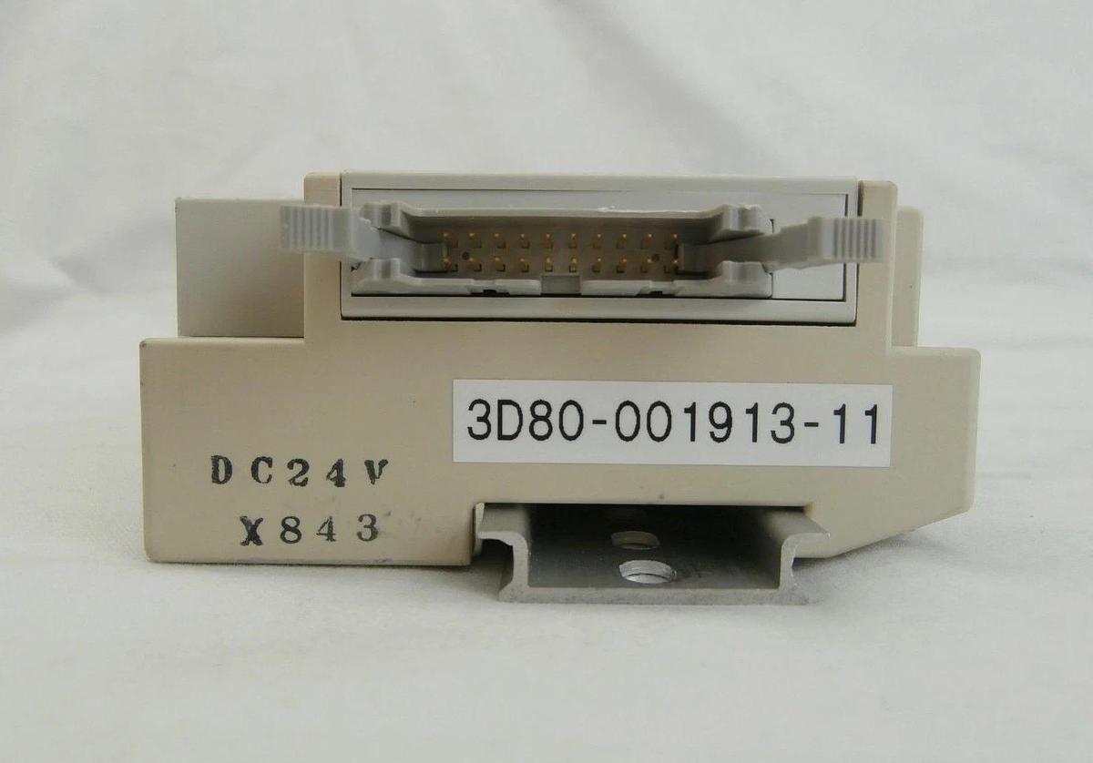 Used TEL Tokyo Electron 3D80-001913-11 SMC 8-Port Pneumatic Manifold Lot of 2 Working