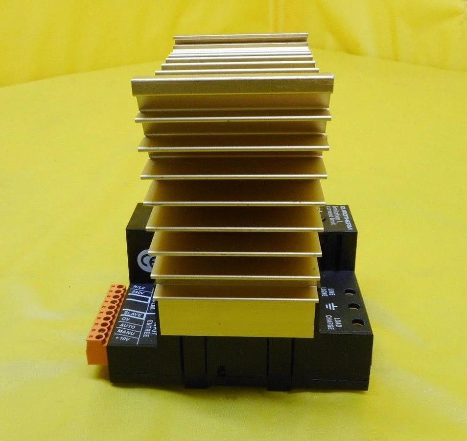 Used Eurotherm 425A/40A/240V/220V240/4MA20/PA/CL/96/00 Current Limiter Lot of 2 Used