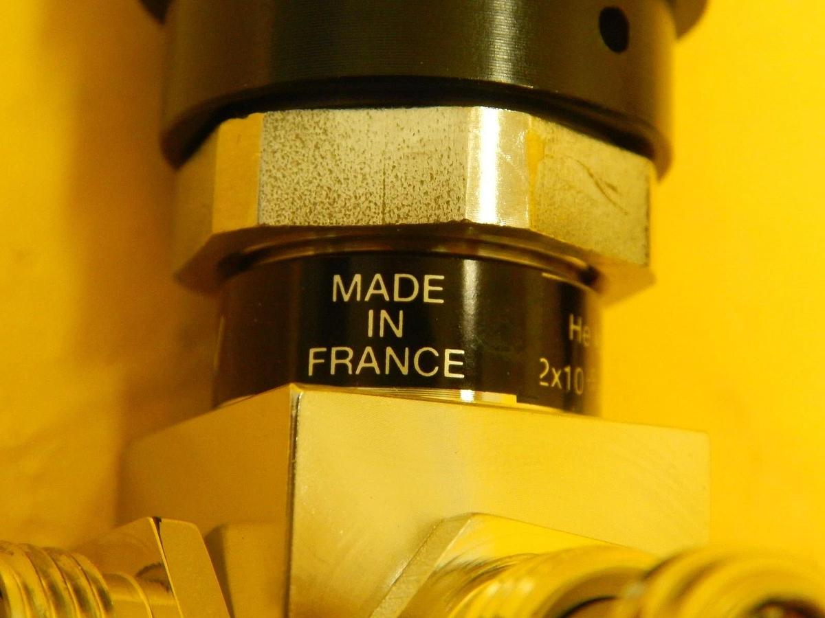 Used Qualiflow 2x10-9atm.cm3/Sec 3-Way Pneumatic Valve Reseller Lot of 5 Used Working