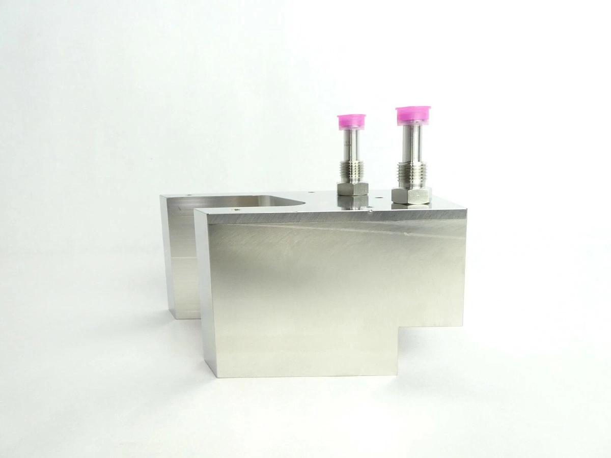 TEL Tokyo Electron 1810-250053-11 Upper Gas Block P2(A-RDC) New Surplus