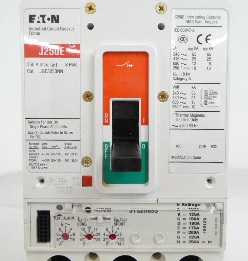 Used Eaton JGE325032G Circuit Breaker J250E ELJBN3250W Reseller Lot of 2 Working