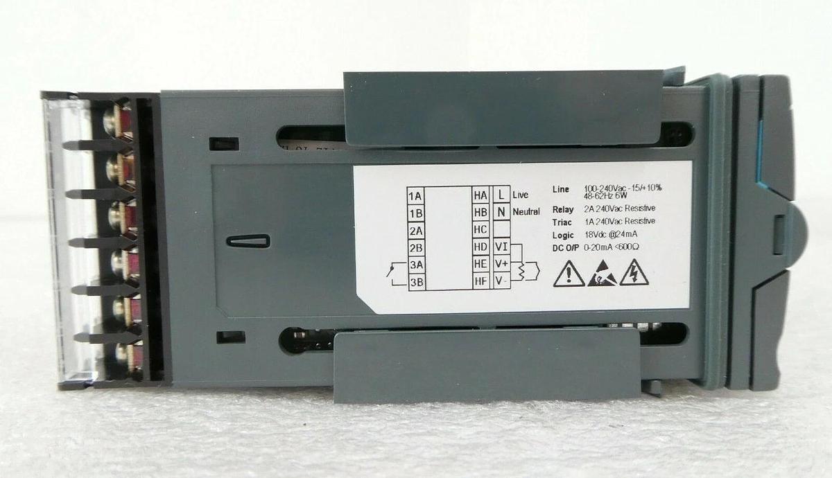 Eurotherm 2216e Programmer Controller 2200e Mattson 934-14008-00 New Surplus