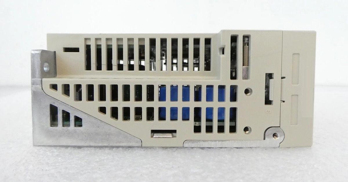 Used Yaskawa Electric SGDS-01A72AY583 Servo Drive SERVOPACK SynqNet Lot of 2 Working