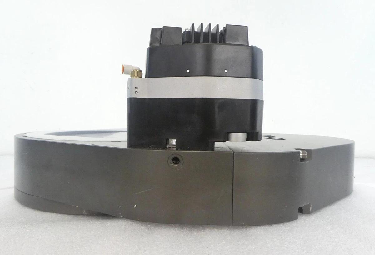 Used VAT 65048-JH52-AKF1 Pendulum Control & Isolation Gate Valve Series 650 Working