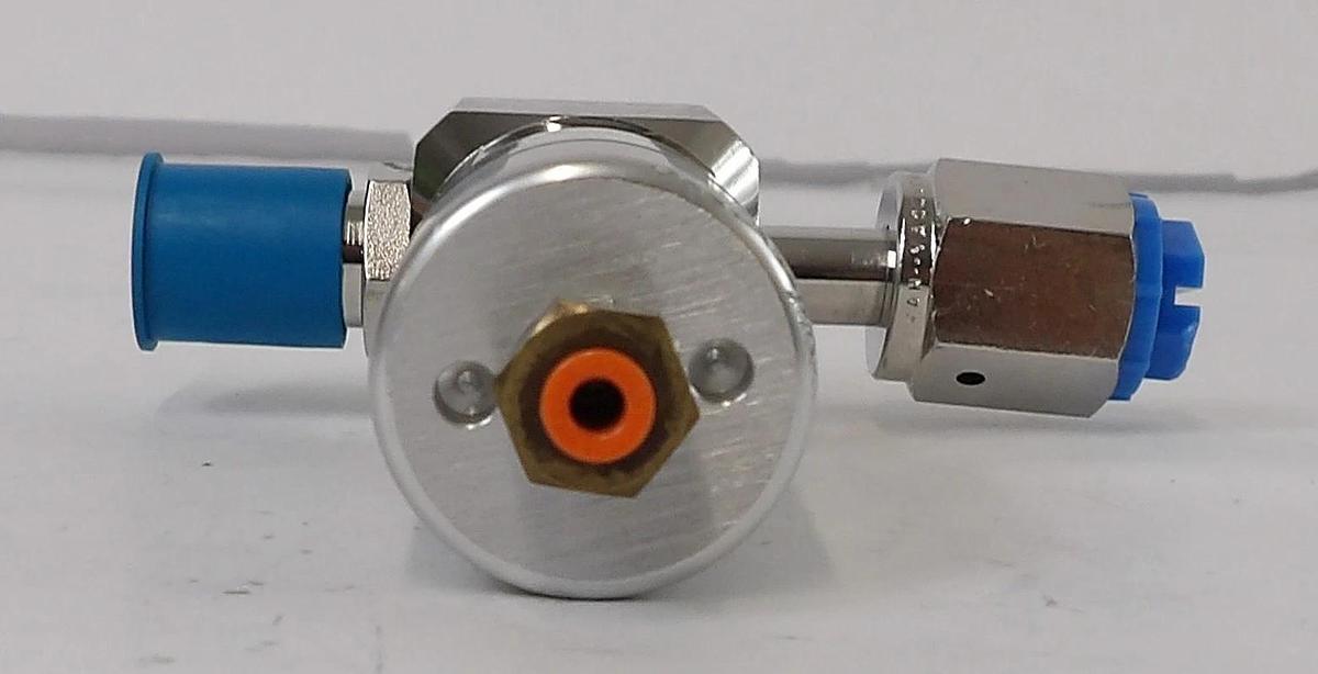 Used Parker Veriflo 45700041 Diaphragm Valve 930AOPLPNCSFSMF Reseller Lot of 9 Spare