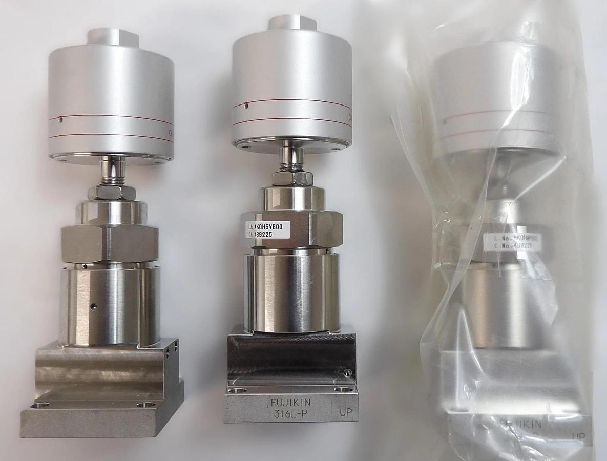 Fujikin 439225 Diaphragm Valve 316L-P Lot of 3 New