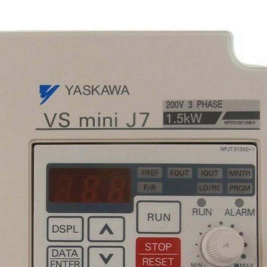 Used Yaskawa Electric CIMR-J7AA21P5 J7 Series Inverter VS mini V7 Working Spare