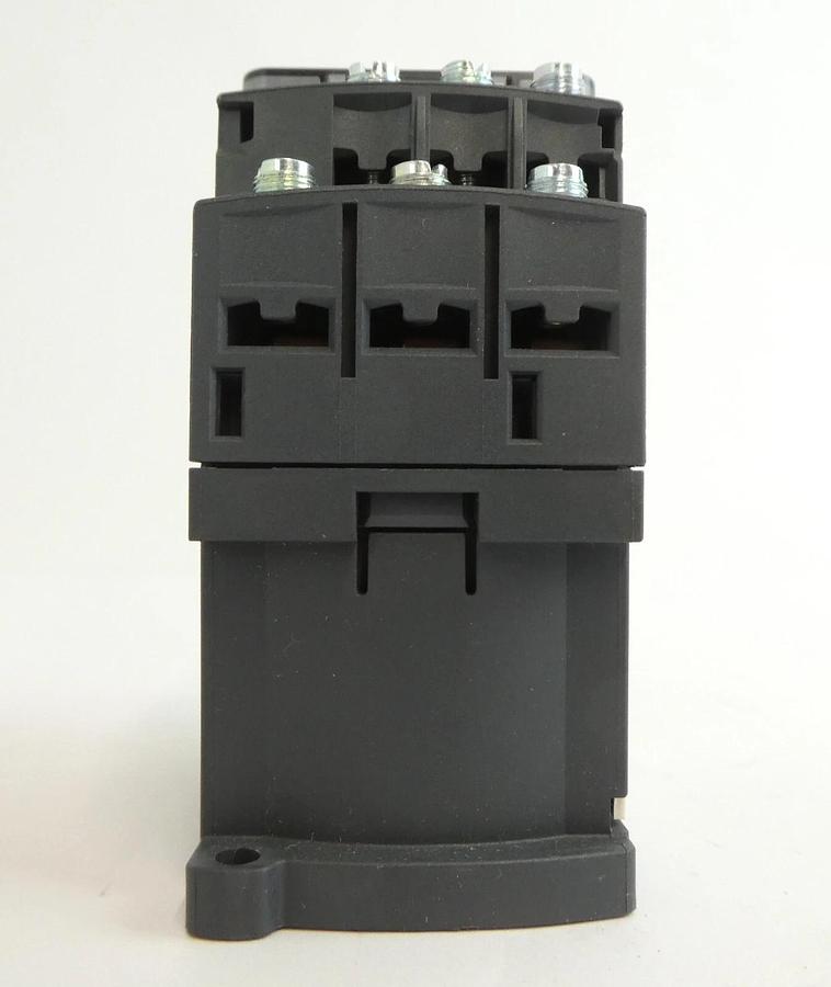 Schneider Electric LC1D96 3-Pole IEC Contactor Reseller lot of 20 New Surplus